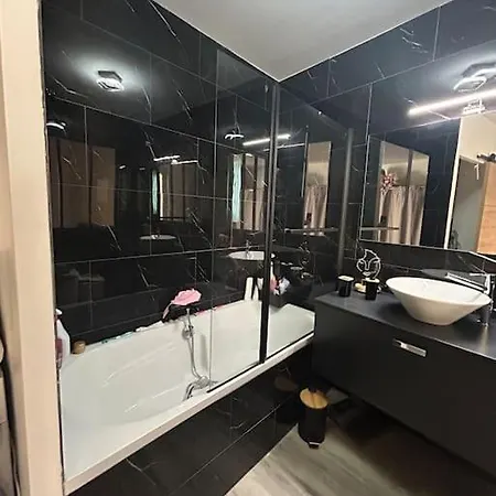 Location Estivale Apartman *