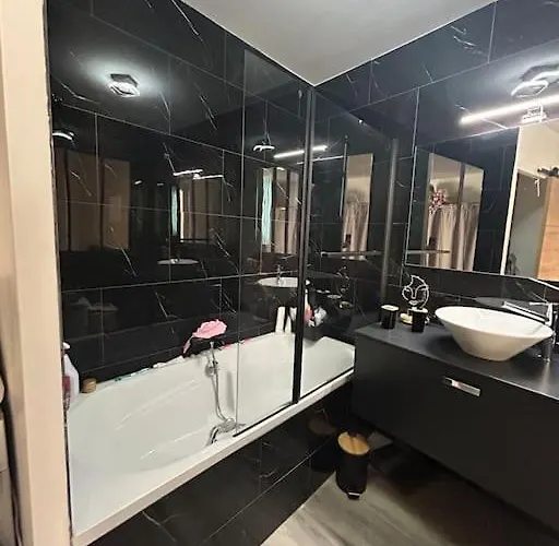Location Estivale Apartman *